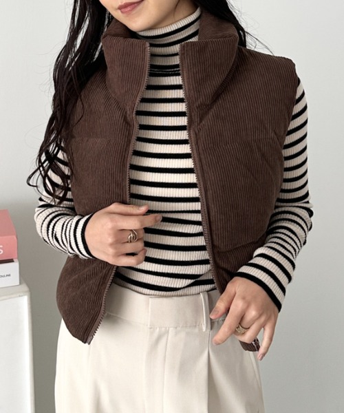 CLEA（クレア）の「スタンドカラーコーデュロイ中綿ベスト（ダウンベスト・レディース・ベージュ/ブラウン/ブラック/アイボリー・FREE）」の18枚目の写真