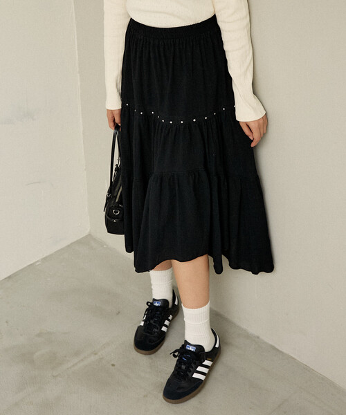 PUBLUX（パブリュクス）の「PUBLUX/パブリュクス スタッズ付き アシンメトリー ティアードスカート　限定展開（スカート・レディース・オフホワイト/ブラック・ﾌﾘ-）」の12枚目の写真