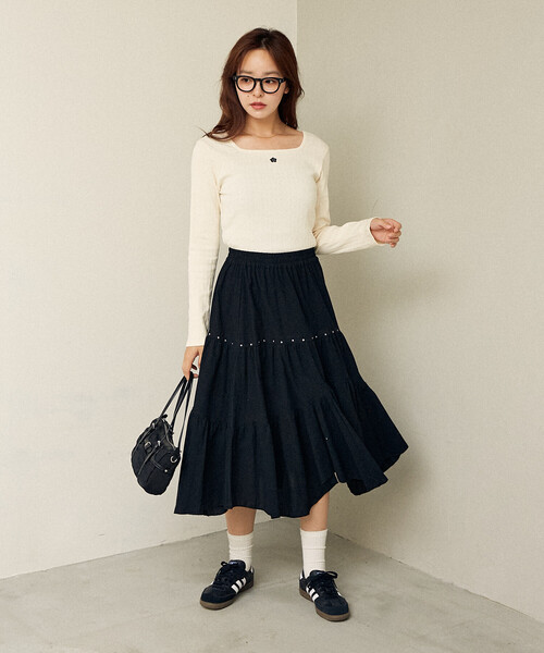 PUBLUX（パブリュクス）の「PUBLUX/パブリュクス スタッズ付き アシンメトリー ティアードスカート　限定展開（スカート・レディース・オフホワイト/ブラック・ﾌﾘ-）」の14枚目の写真