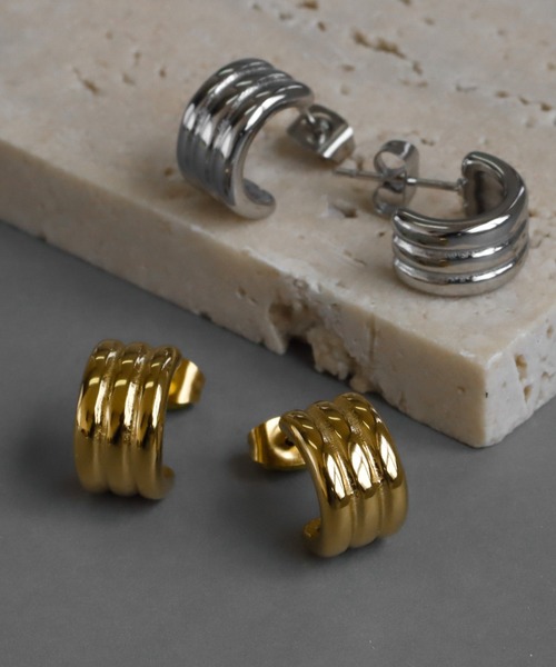 abaskdesign(アバスクデザイン)の「金属アレルギー対応 多重フープピアス(ピアス(両耳用)・レディース・シルバー/ゴールド・FREE)」の1枚目の写真