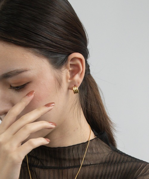 abaskdesign(アバスクデザイン)の「金属アレルギー対応 多重フープピアス(ピアス(両耳用)・レディース・シルバー/ゴールド・FREE)」の3枚目の写真