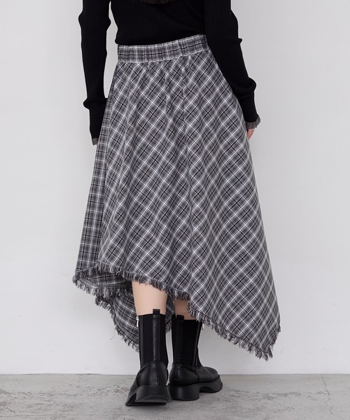forksy.（フォルクシー）の「【forksy.】アシンメトリーバイアスチェックフリンジスカート（スカート・レディース・ブラック系/ブラウン系/グレー系・FREE）」の19枚目の写真