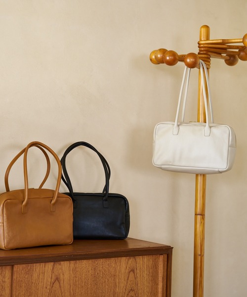 collex（コレックス）の「レザーミニボストンバッグ（ボストンバッグ・レディース・ブラック/ベージュ/キャメル・フリー）」の4枚目の写真