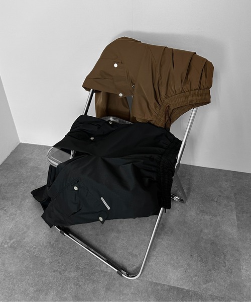 jiasecond.(ジアセカンド)の「【jiasecond.】パラシュートカーゴパンツ / ボトムス パンツ カーゴ パラシュート ワイド ルーズ ワーク アーミー ブラック ブラウン ZOZOTOWN限定(カーゴパンツ・レディース・ブラウン/ブラック・FREE)」の1枚目の写真
