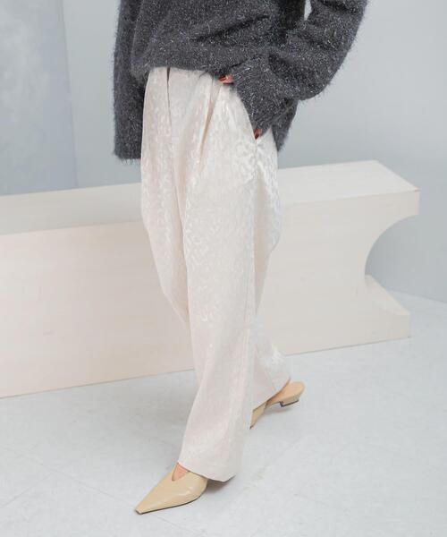 URBAN RESEARCH ROSSO WOMEN(アーバンリサーチ ロッソ)の「ジャガードタックパンツ(その他パンツ・レディース・ブラック/ホワイト・FREE)」の3枚目の写真