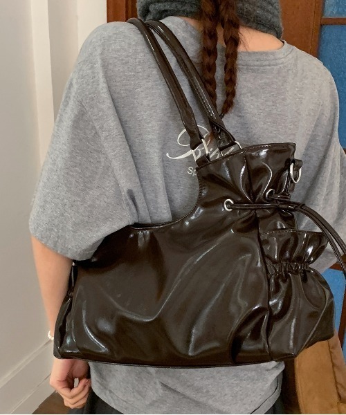 FREE STYLISTS(フリー スタイリスト)の「Y2K レトロ ショルダーバッグ 2WAY/A4対応大容量(ショルダーバッグ・レディース・ダークブラウン・FREE)」の6枚目の写真