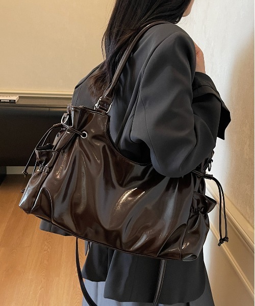 FREE STYLISTS(フリー スタイリスト)の「Y2K レトロ ショルダーバッグ 2WAY/A4対応大容量(ショルダーバッグ・レディース・ダークブラウン・FREE)」の8枚目の写真