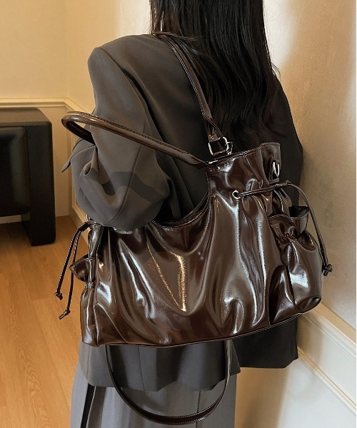 FREE STYLISTS(フリー スタイリスト)の「Y2K レトロ ショルダーバッグ 2WAY/A4対応大容量(ショルダーバッグ・レディース・ダークブラウン・FREE)」の14枚目の写真