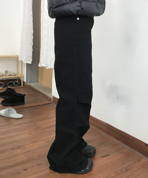 PLACE STUDIO（プレイススタジオ）の「ローレイズドロップブーツカットピンタックコットンパンツ[ブラック]（その他パンツ・レディース・ブラック・MEDIUM/SMALL）」の4枚目の写真