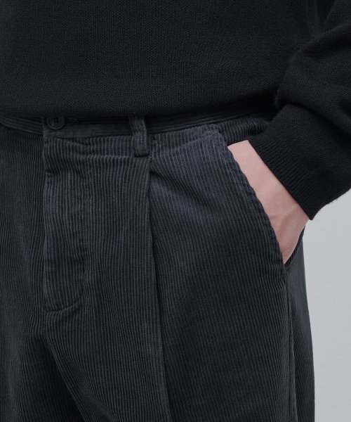 MUSINSA STANDARD（ムシンサスタンダード）の「ワイドコーデュロイパンツ[グレー]（その他パンツ・メンズ・その他・38/36/34/32/30/31/33/26/27/28/29）」の5枚目の写真