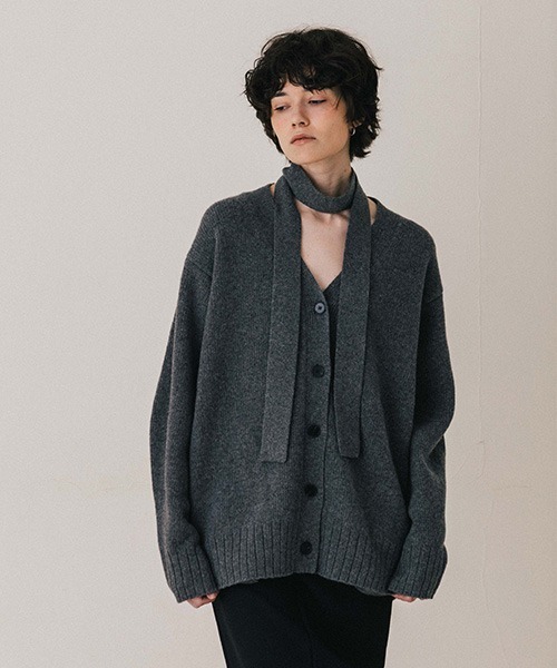 CREDONA(クレドナ)の「HAMILTON KNIT CARDIGAN/ハミルトンニットカーディガン(カーディガン/ボレロ・レディース・グレー/アイボリー・FREE)」の5枚目の写真