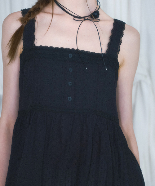 ROSEFRANTZ（ロゼフランツ）の「Pintuck Sleeveless Blouse [Black]（シャツ/ブラウス・レディース・ブラック・OS）」の2枚目の写真