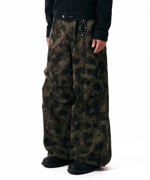 セール】Knee Pin-tuck Camouflage Twill Pants (Khaki)（その他パンツ