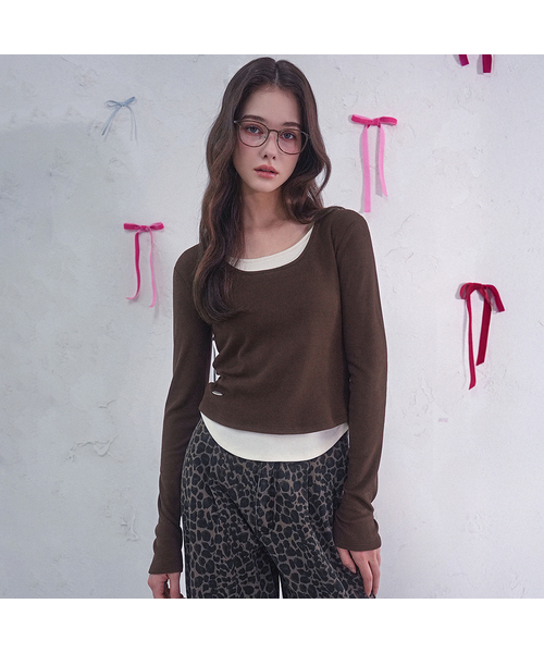 Vivacious(ビバシャス)の「Vive Fake Layered Tee_3Colors(Tシャツ/カットソー・レディース・ブラウン/ブラック/モカ・SMALL/MEDIUM)」の2枚目の写真