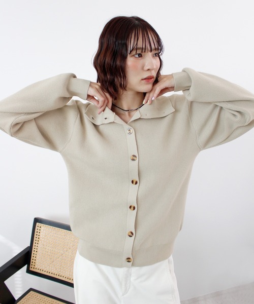 ABYS(アビス)の「ボタンデザイン2WAYハイネックニット(ニット/セーター・レディース・ベージュ/チャコールグレー/カーキ・FREE)」の11枚目の写真