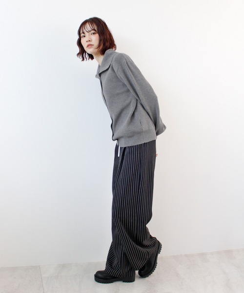 ABYS(アビス)の「ボタンデザイン2WAYハイネックニット(ニット/セーター・レディース・ベージュ/チャコールグレー/カーキ・FREE)」の17枚目の写真