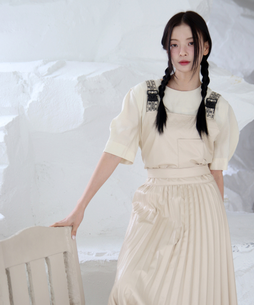 ARWW(エーアールダブリューダブリュー)の「ヌーディプリーツエプロンワンピース2size(ワンピース・レディース・その他・SMALL/MEDIUM)」の2枚目の写真
