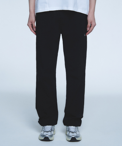 HYUNFIT（ヒョンフィット）の「SIGNATURE DETAIL PANTS-[BLACK]（スウェットパンツ・メンズ・その他・MEDIUM/LARGE/X-LARGE）」の4枚目の写真