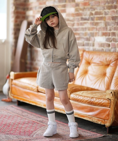 DC(ディーシー)の「DC/ディーシー ジップアップパーカー 26 KD GS HIDDEN SHORT ZH ムラサキ限定 YZH261519M(パーカー・キッズ・ピンク/ベージュ/ブラック・150cm/140cm/130cm)」の6枚目の写真