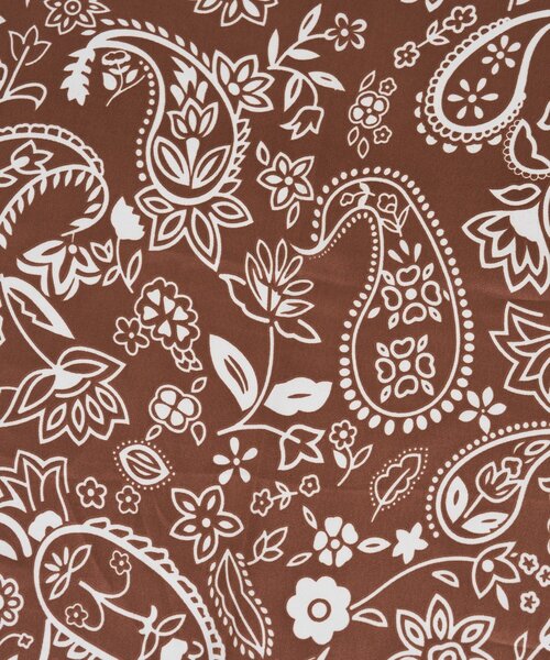 SHENERY（シーナリー）の「ペイズリースカーフ（バンダナ/スカーフ・レディース・ブラウン/ネイビー・FREE）」の4枚目の写真