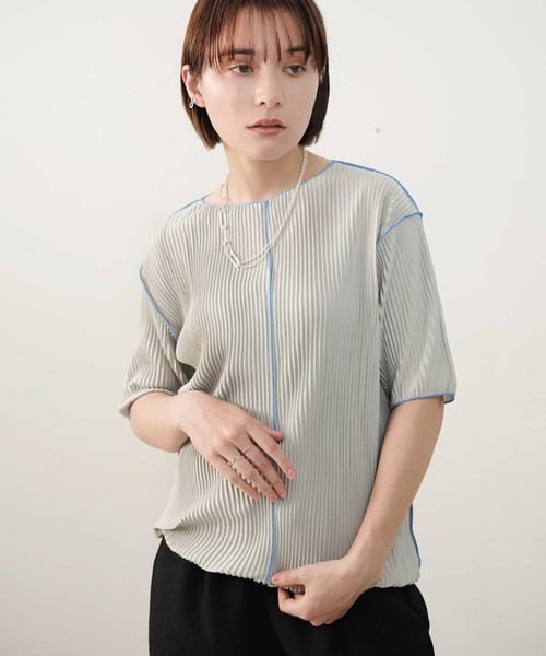 Bulue.(ブルー)の「【Bulue.】メロー配色プリーツトップス(Tシャツ/カットソー・レディース・ブラック/グレー/ベージュ/ブラウン/アイボリー・FREE)」の5枚目の写真