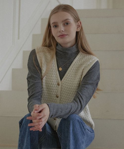 NONLOCAL(ノンローカル)の「Tweed Goldish Knit Vest - Ivory(ベスト・レディース・その他・FREE)」の1枚目の写真