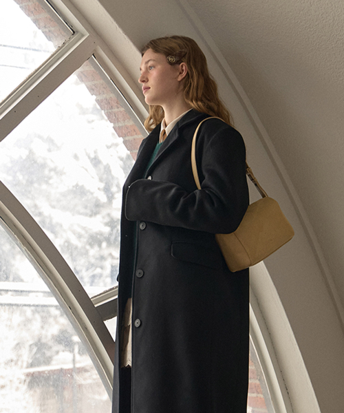 ANOETIC(アノエティック)の「ANC SUEDE SARA BAG_4COLOR(ショルダーバッグ・レディース・ブラウン/オリーブ/イエロー系その他/ブラック・FREE)」の6枚目の写真