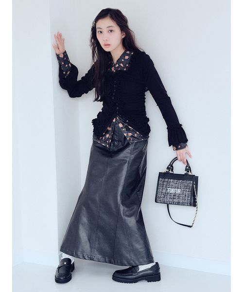 FURFUR(ファーファー)の「ミニリボンカシメローファー(ローファー・レディース・オフホワイト/ブラック/ブラウン・36/37/38)」の15枚目の写真