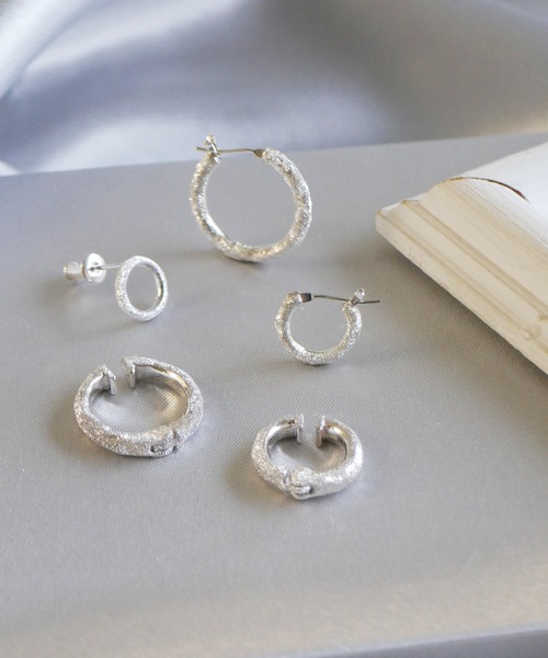 e.m.(イーエム)の「スターダストフープピアス/シルバー/レディース/メンズ/2026WinterCollection(ピアス(片耳用)・レディース・シルバー・FREE)」の4枚目の写真