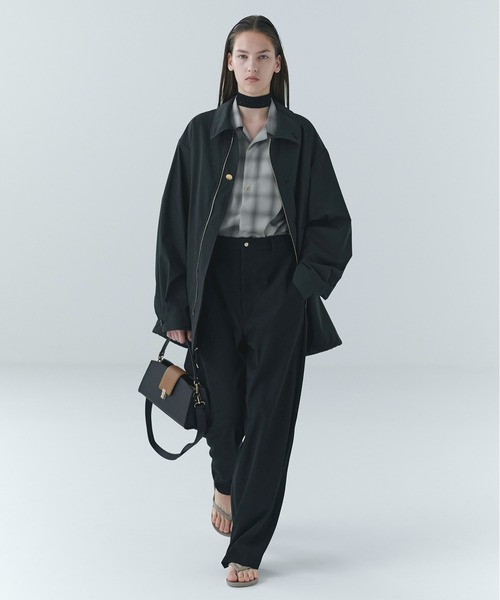 CULLNI(クルニ)の「Three-Layer Taffeta Zip Up Short Coat(ステンカラーコート・メンズ・ブラック/カーキ・0/1/2)」の3枚目の写真