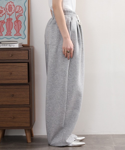 atONE（アットワン）の「スエットコクーンイージーパンツ セットアップ対応（スウェットパンツ・レディース・杢グレー/オートミール/ブラック・F）」の9枚目の写真