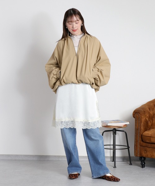 cepo（セポ）の「バルーンジップギャザーブルゾン（ブルゾン・レディース・チャコール/ベージュ/オフホワイト・M）」の4枚目の写真