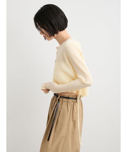 MIESROHE(ミースロエ)の「【洗える】【Nuriコラボ】シアーRIBニットカーデ(ニット/セーター・レディース・ブルー/イエロー/ホワイト/ライトブルー/ブラック・F)」の19枚目の写真