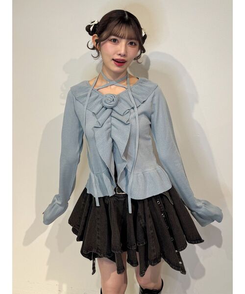 jouetie（ジュエティ）の「ラッフルフリルコサージュニット（ニット/セーター・レディース・ブラック/ブルー/ボルドー・MEDIUM）」の6枚目の写真