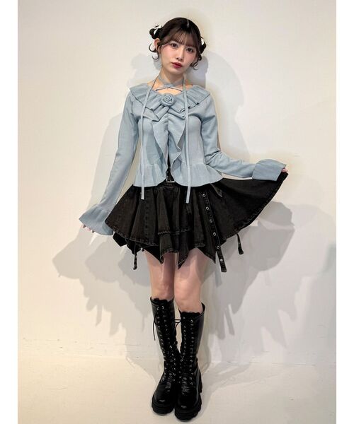 jouetie（ジュエティ）の「ラッフルフリルコサージュニット（ニット/セーター・レディース・ブラック/ブルー/ボルドー・MEDIUM）」の8枚目の写真