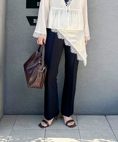 NOLLEY’S Sophi（ノーリーズソフィ）の「ウォッシャブルカットジョーゼットスリットパンツ（その他パンツ・レディース・オフホワイト/ブラック・36/38/34）」の2枚目の写真