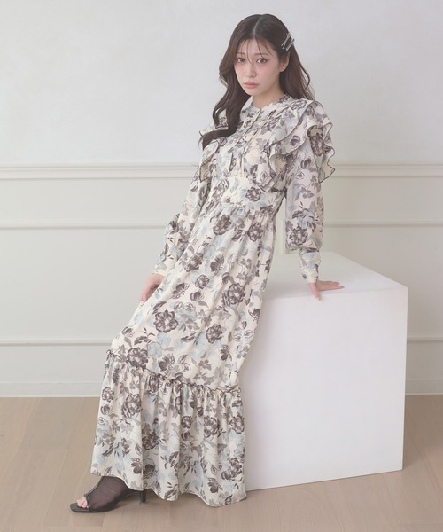 Ambre Neige(アンブルネージュ)の「flower ruffle frills long dress / ハナガララッフルフリルロングワンピース(ワンピース・レディース・アイボリー・FREE)」の6枚目の写真