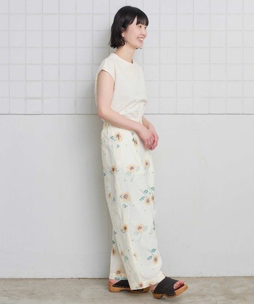 l'atelier du savon(アトリエドサボン)の「クロスステッチ ひまわり刺繍パンツ(その他パンツ・レディース・ブラック/アイボリー・FREE)」の6枚目の写真