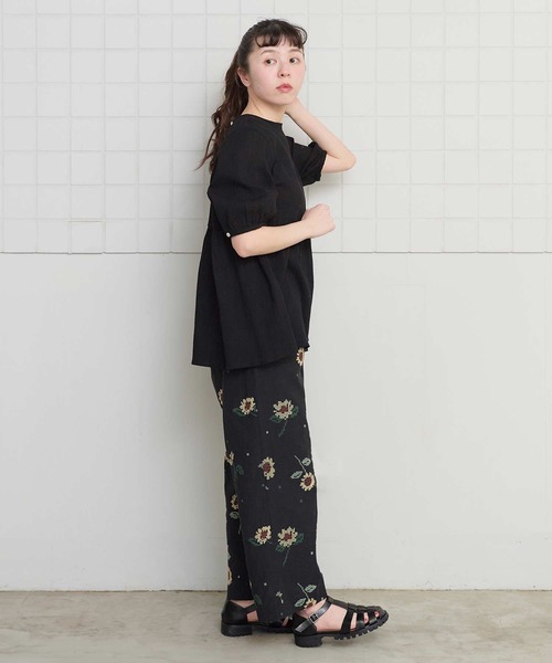 l'atelier du savon(アトリエドサボン)の「クロスステッチ ひまわり刺繍パンツ(その他パンツ・レディース・ブラック/アイボリー・FREE)」の14枚目の写真