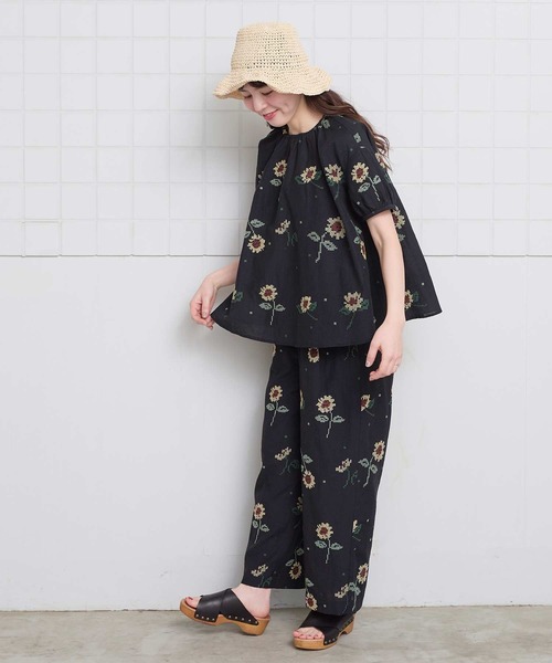 l'atelier du savon(アトリエドサボン)の「クロスステッチ ひまわり刺繍パンツ(その他パンツ・レディース・ブラック/アイボリー・FREE)」の18枚目の写真