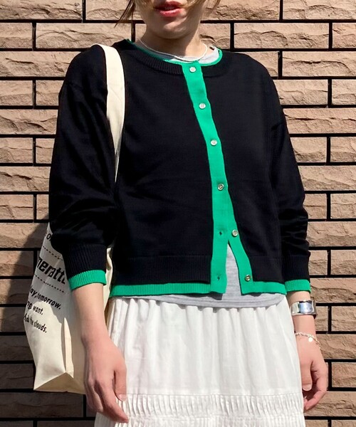 fredy couleur（フレディクルール）の「配色レイヤード風カーディガン（ニット/セーター・レディース・オフホワイト/ブラック/ピンク/ブラウン・38）」の6枚目の写真