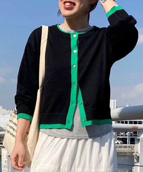 fredy couleur（フレディクルール）の「配色レイヤード風カーディガン（ニット/セーター・レディース・オフホワイト/ブラック/ピンク/ブラウン・38）」の12枚目の写真