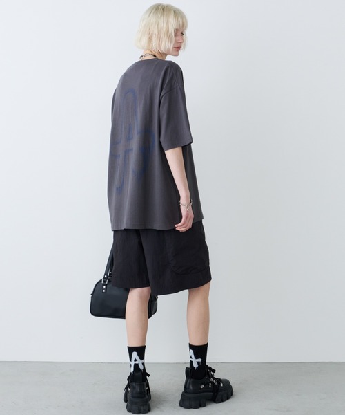 AIVER(アイバー)の「AIVER A S/S TEE(Tシャツ/カットソー・メンズ・ブラック/オフホワイト/チャコールグレー・SMALL/MEDIUM/LARGE)」の15枚目の写真