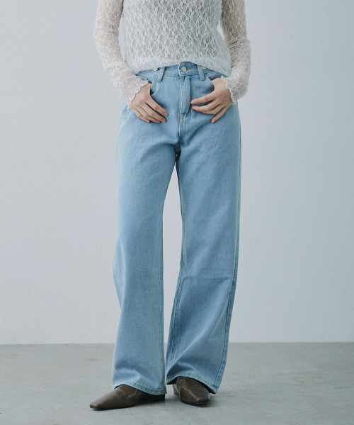 Mirette(ミレット)の「ウエストアジャスト セミワイドブルーデニム / Waist-Adjustable Semi-Wide Blue Denim Jeans(デニムパンツ・レディース・ブルー/ライトブルー・SMALL/LARGE/MEDIUM)」の5枚目の写真