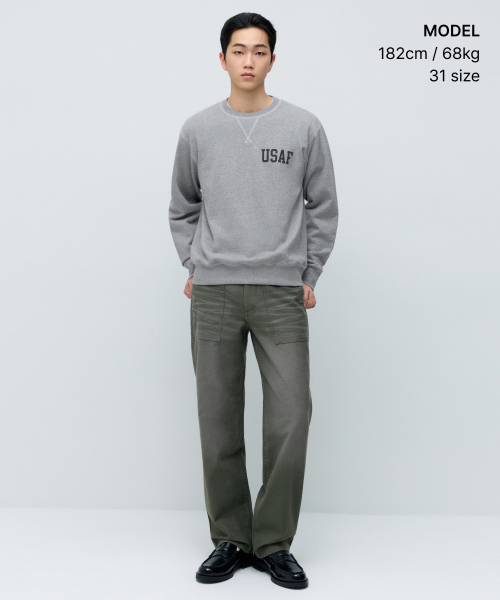 MUSINSA STANDARD（ムシンサスタンダード）の「フェイデッドバックサテンパティグパンツ [カーキ]（その他パンツ・メンズ・その他・28/29/32/30/31/33/26/27/40/38/42/36/34）」の2枚目の写真