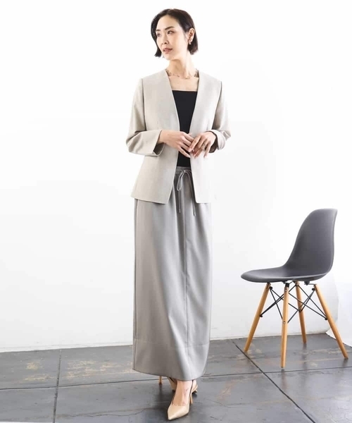 MICHEL KLEIN（ミッシェル・クラン）の「[リラックスボトム]ダルサテン Iラインスカート（スカート・レディース・カーキ/ベージュ/チャコールグレー・38）」の6枚目の写真