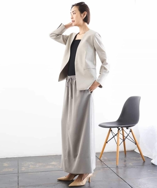 MICHEL KLEIN（ミッシェル・クラン）の「[リラックスボトム]ダルサテン Iラインスカート（スカート・レディース・カーキ/ベージュ/チャコールグレー・38）」の7枚目の写真