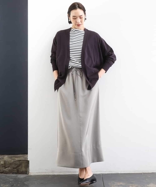 MICHEL KLEIN（ミッシェル・クラン）の「[リラックスボトム]ダルサテン Iラインスカート（スカート・レディース・カーキ/ベージュ/チャコールグレー・38）」の9枚目の写真