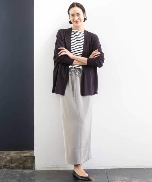 MICHEL KLEIN（ミッシェル・クラン）の「[リラックスボトム]ダルサテン Iラインスカート（スカート・レディース・カーキ/ベージュ/チャコールグレー・38）」の19枚目の写真