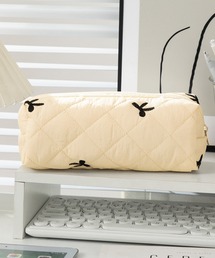 Blanc de Blue（ブランドブルー）の「リボン刺繍キルティングポーチ ペンケース（ポーチ）」